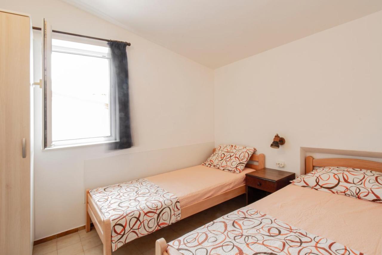 Appartamento Galapagus Privat Beach & Boat Dock Metajna Esterno foto