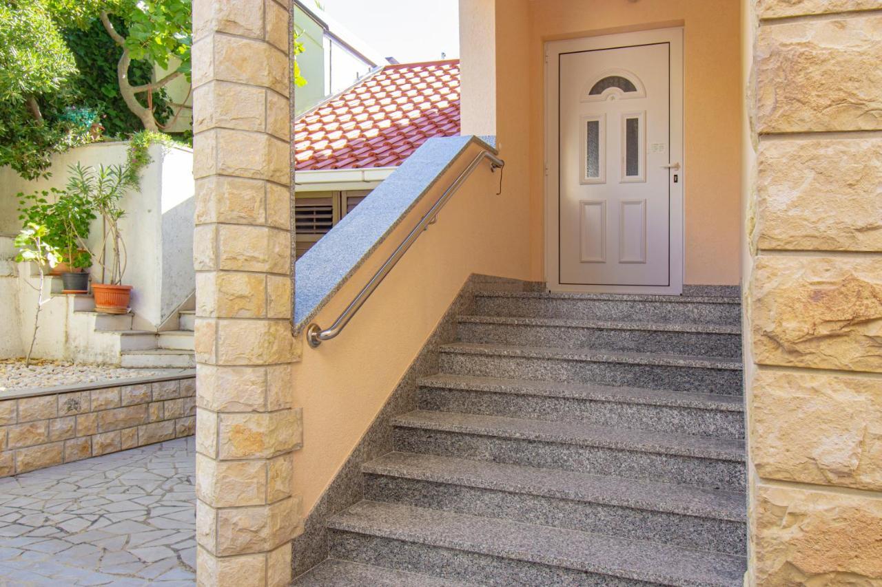 Appartamento Galapagus Privat Beach & Boat Dock Metajna Esterno foto