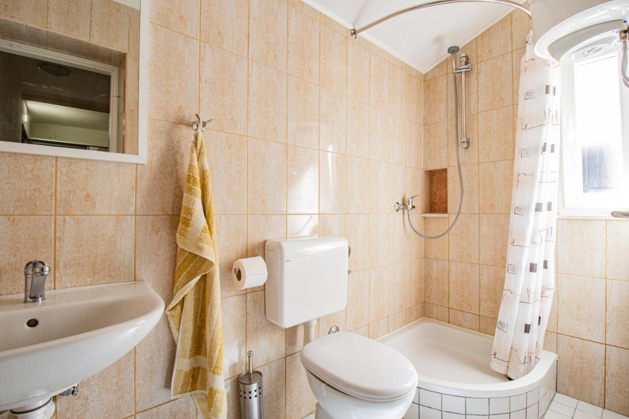 Appartamento Galapagus Privat Beach & Boat Dock Metajna Esterno foto