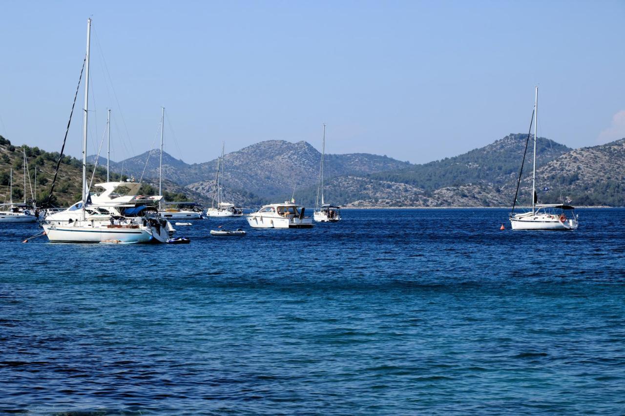 Appartamento Galapagus Privat Beach & Boat Dock Metajna Esterno foto